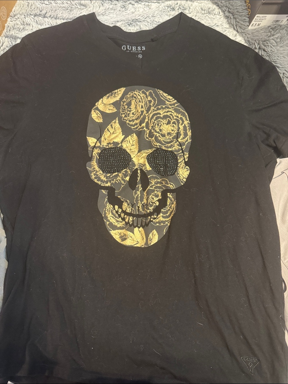 GUESS Black Short-Sleeve Tee with Gold Floral Skull Graphic